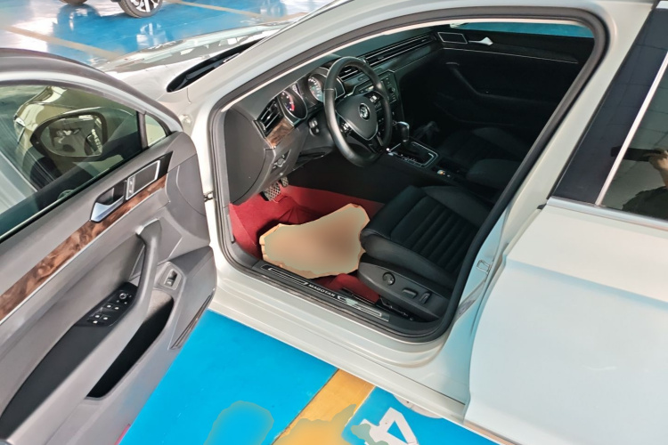 大众 迈腾 2019款 330TSI DSG 领先型 国VI中控内饰20