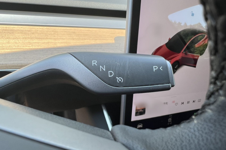 特斯拉 Model 3 2020款 改款 标准续航后驱升级版局部细节9009