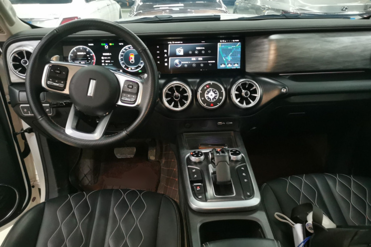 坦克300 2021款 越野版 2.0T 挑战者中控内饰7002