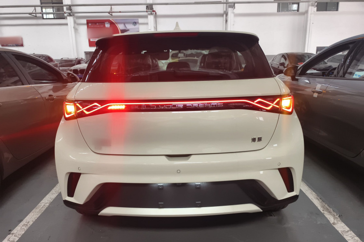 比亚迪 海豚 2025款 420km 自由版车身外观6