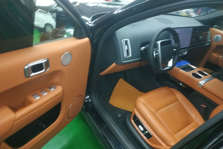 理想汽车 理想L8 2023款 Max中控内饰20