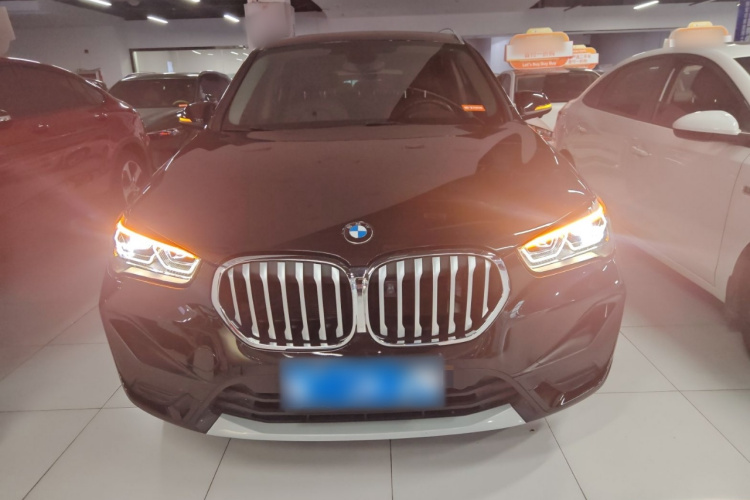 宝马X1 2020款 sDrive20Li 时尚型车身外观6001