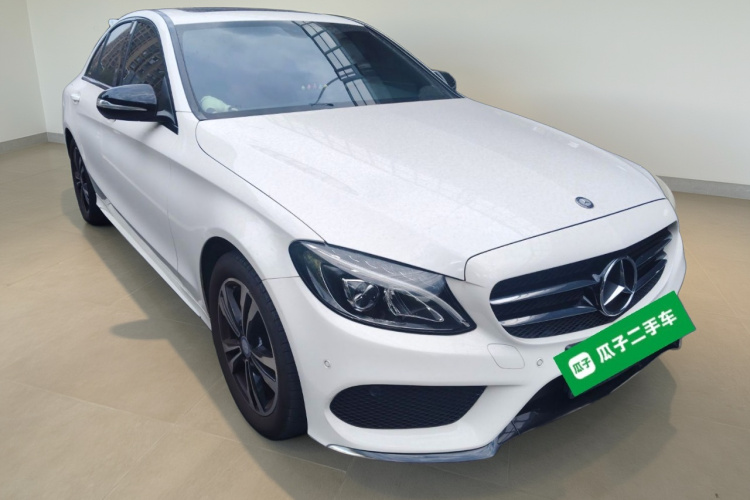 奔驰C级 2017款 C 200 运动版车身外观3
