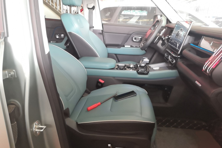 捷途自由者 2025款 2.0TD 自动XWD征服局部细节41