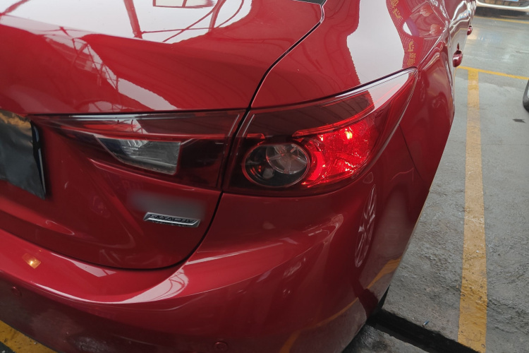 马自达3 昂克赛拉 2016款 三厢 1.5L 自动舒适型车身外观9