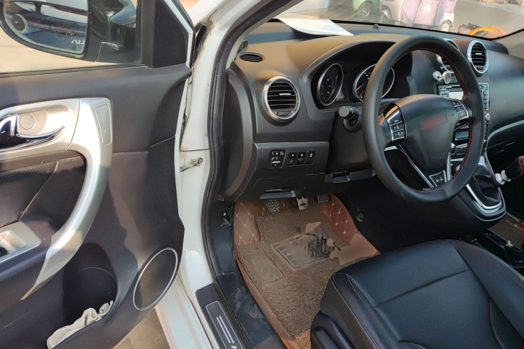 哈弗H6 2015款 升级版 1.5T 手动两驱精英型中控内饰7003