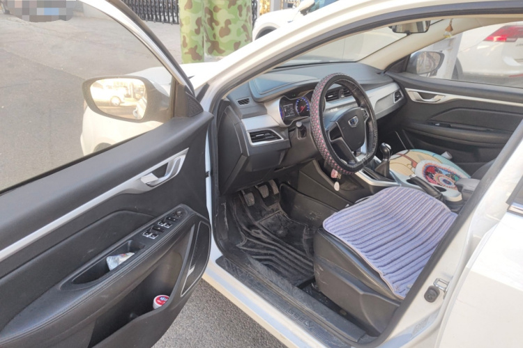 吉利汽车 远景 2018款 1.5L 手动幸福版中控内饰20