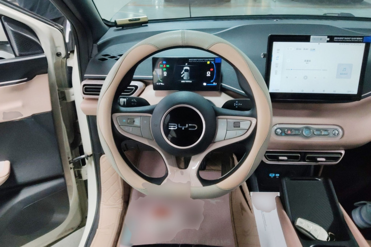 比亚迪 海鸥 2025款 305km 活力版中控内饰13