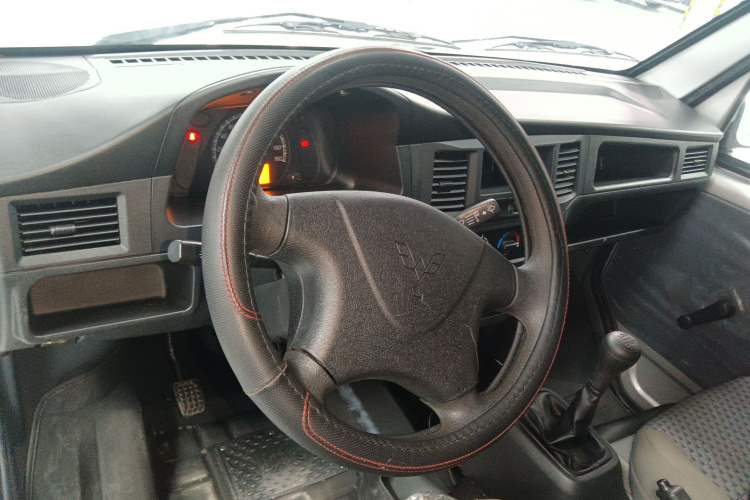 五菱汽车 五菱之光 2023款 1.5L 实用型封窗版 2座局部细节13