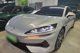 腾势Z9GT 2024款 1100四驱Max版