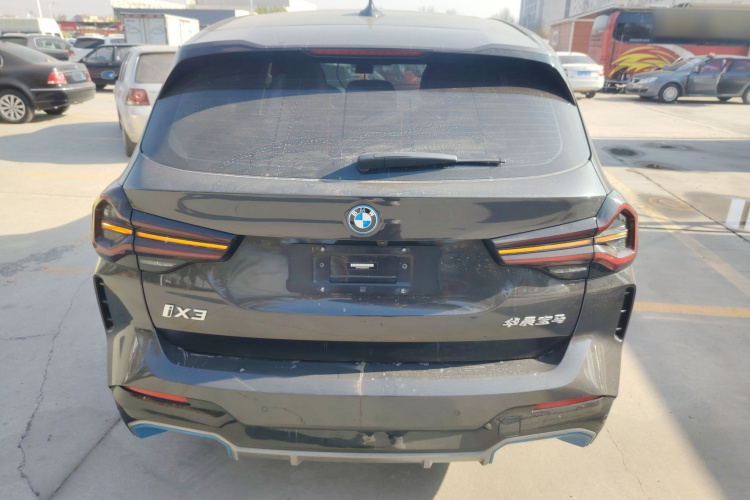 宝马iX3 2022款 领先型车身外观6