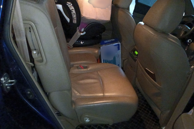 丰田 汉兰达 2009款 2.7L 两驱7座豪华版中控内饰7004