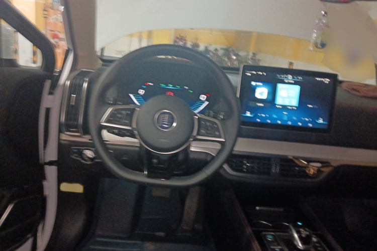 比亚迪 唐新能源 2018款 DM 2.0T 全时四驱智联创享型 7座 国V局部细节13