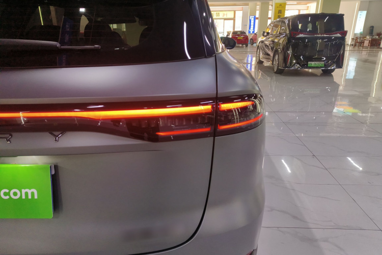 奇瑞 瑞虎8 L 2024款 2.0T 两驱尊贵版 5座车身外观6006