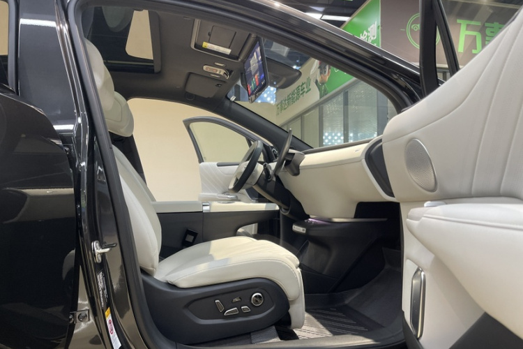 长安启源E07 2025款 增程 四驱 39kWh Ultra高性能版中控内饰7005