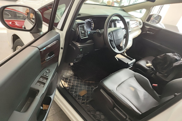 本田 艾力绅 2016款 2.4L 经典版中控内饰20