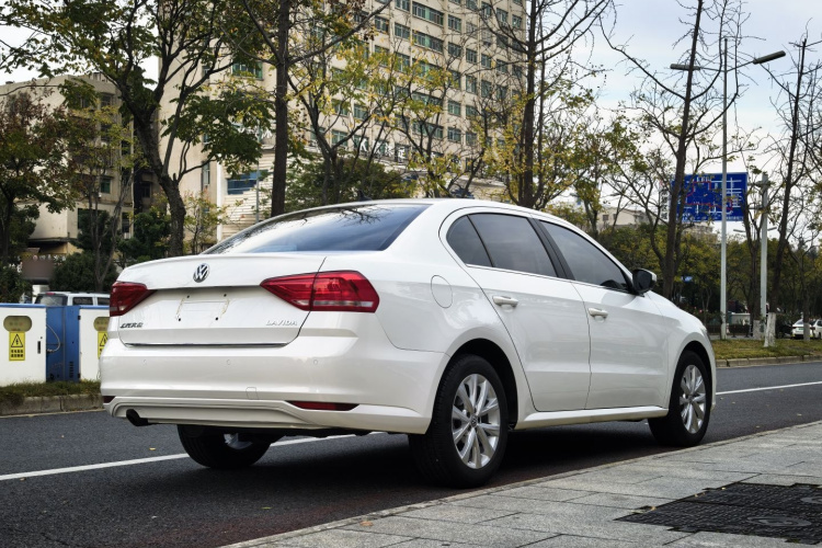 大众 朗逸 2017款 1.6L 手动舒适版车身外观6007