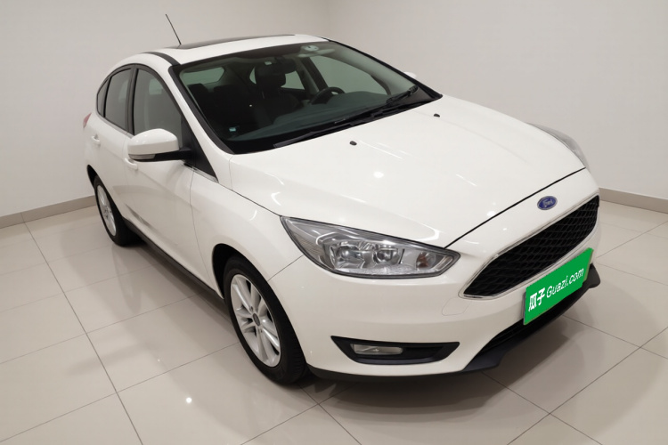 福特 福克斯 2015款 两厢 EcoBoost 180 自动精英型车身外观3