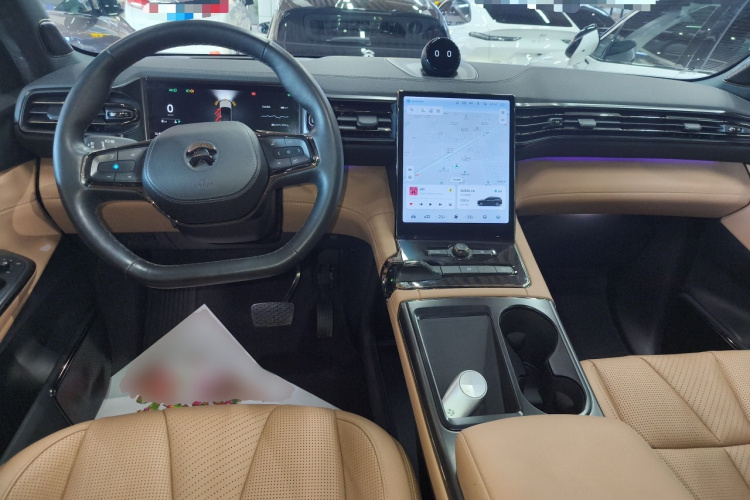蔚来ES8 2020款 580KM 七座版中控内饰12