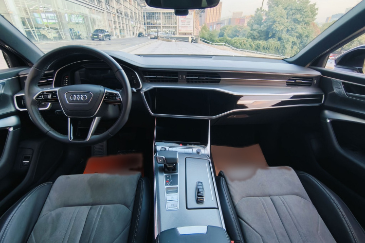奥迪A6L 2024款 45 TFSI 臻选动感型中控内饰7003