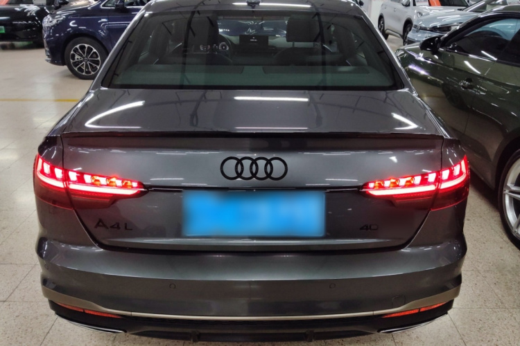 奥迪A4L 2024款 40 TFSI quattro RS套件燃速型车身外观6004