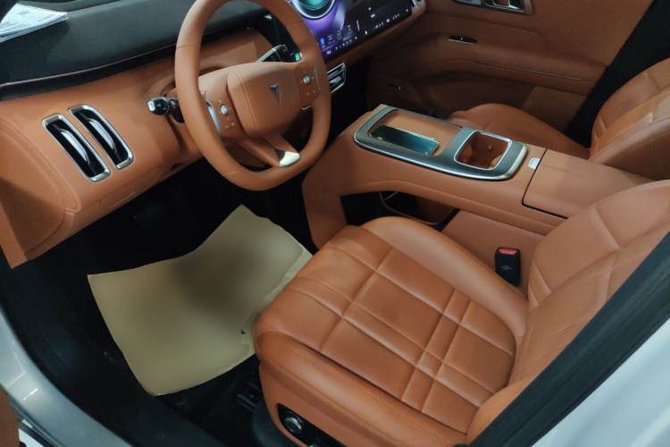 深蓝汽车 深蓝S09 2025款 四驱Ultra+ 高定版中控内饰19