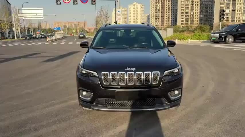 Jeep 自由光 2019款 2.0T 两驱智享版 国V实拍1