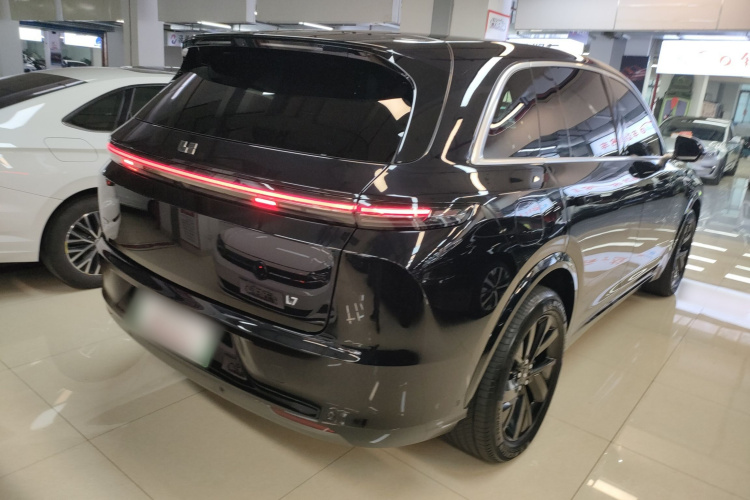 理想汽车 理想L7 2023款 Air车身外观7