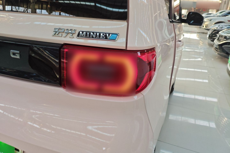 五菱汽车 宏光MINIEV 2021款 马卡龙臻享款 磷酸铁锂车身外观9