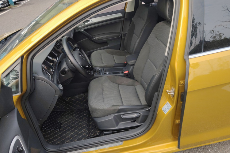 大众 高尔夫 2018款 1.6L 自动舒适型局部细节19