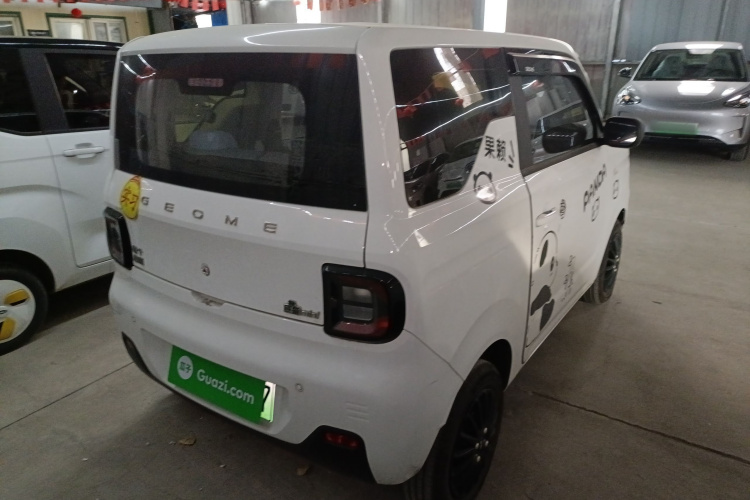 吉利银河 2023款 熊猫mini 200km 耐力熊车身外观7