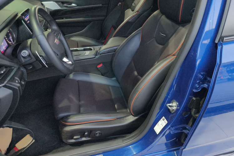 凯迪拉克CT4 2020款 28T 精英型中控内饰19