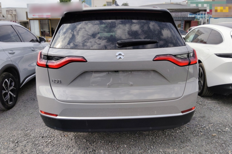 蔚来ES8 2020款 415KM 六座版车身外观6