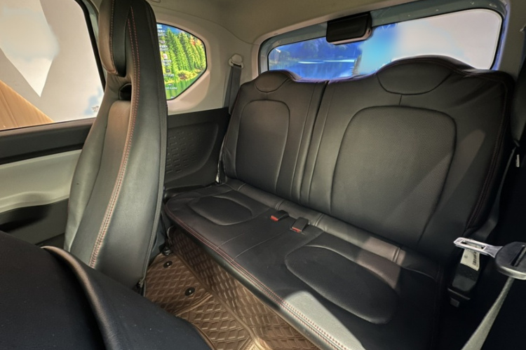 五菱汽车 宏光MINIEV 2020款 悦享款 磷酸铁锂中控内饰7002