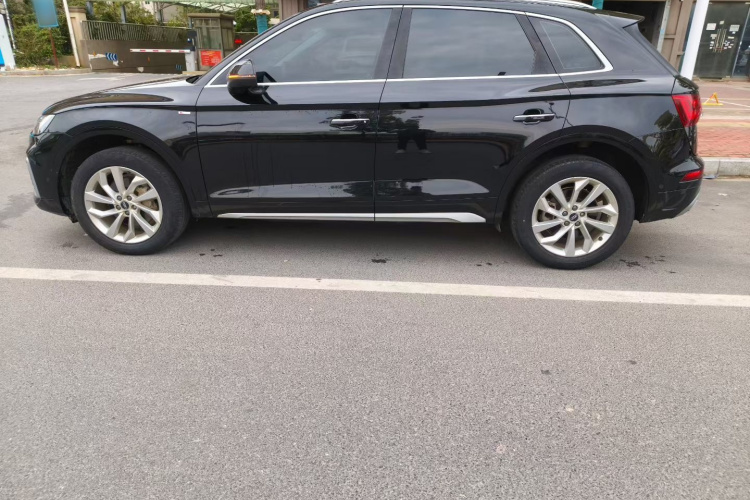 奥迪Q5L 2021款 40 TFSI 豪华动感型车身外观6005