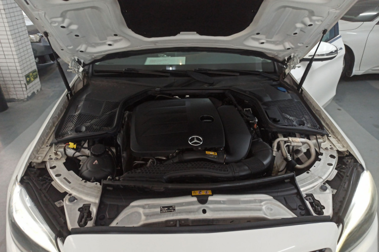 奔驰C级 2021款 C 200 L 动感型运动版机舱底盘24