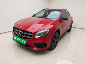 奔驰GLA 2018款 GLA 220 4MATIC 运动型