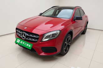 奔驰GLA 2018款 GLA 220 4MATIC 运动型