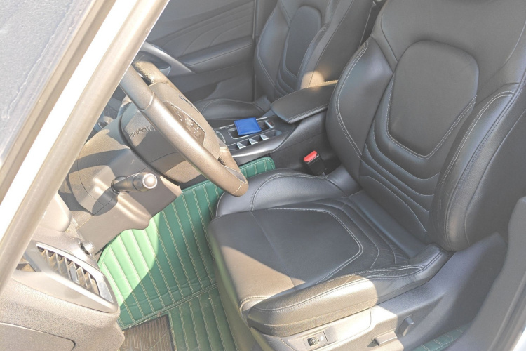 DS 5 2014款 1.6T 豪华版THP160局部细节19