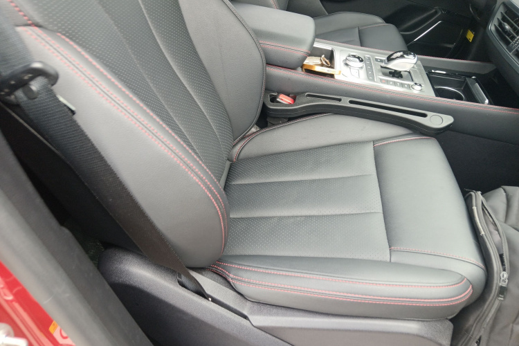 比亚迪 唐新能源 2018款 DM 2.0T 全时四驱智联创享型 7座 国V局部细节41