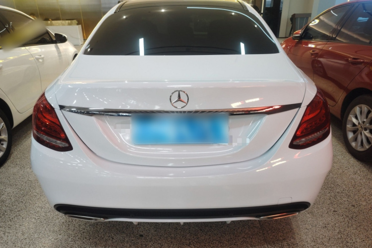 奔驰C级 2018款 C 200 L 运动版车身外观6