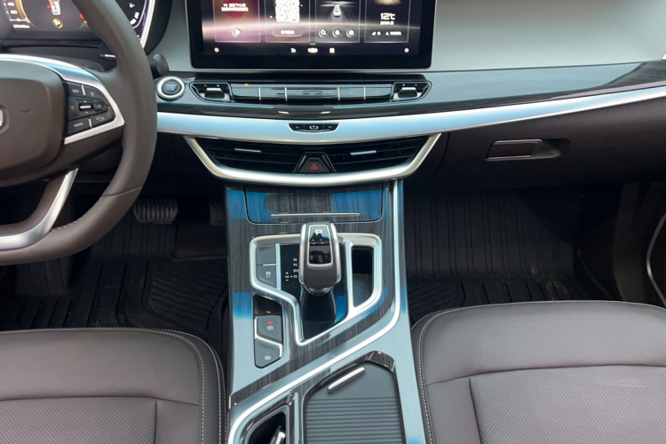 吉利汽车 嘉际 2021款 1.8TD DCT豪华型中控内饰7015