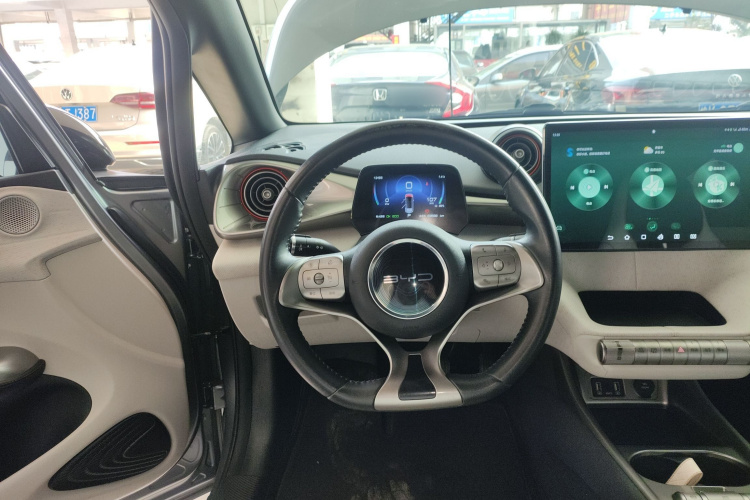 比亚迪 海豚 2021款 405km 时尚版中控内饰13