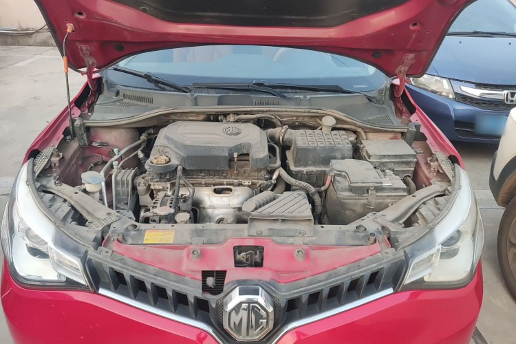 名爵 锐行 2016款 1.5L 自动超值豪华版机舱底盘24