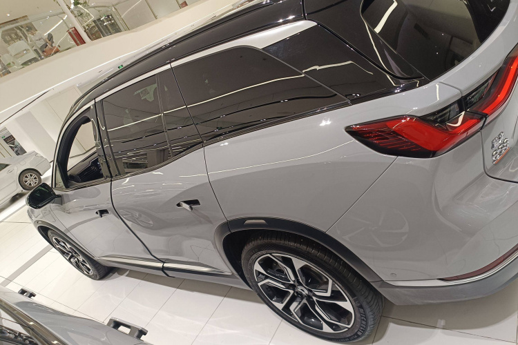 蔚来ES8 2020款 415KM 签名版 六座版车身外观6003