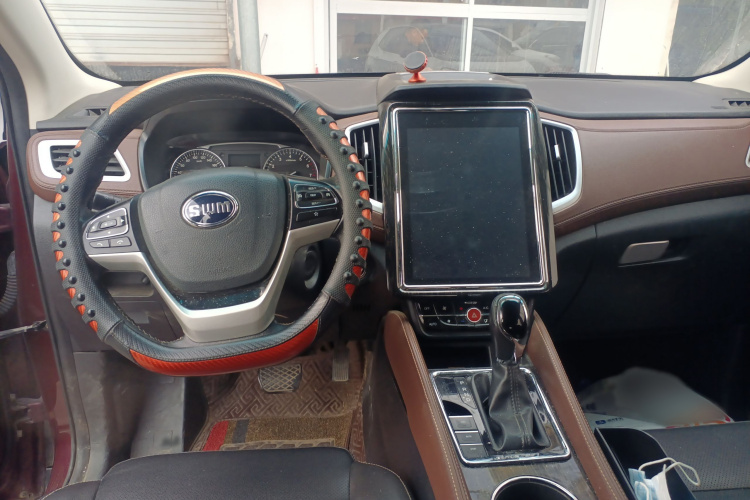 SWM斯威汽车 SWM斯威X7 2017款 1.5T 自动智享型 7座中控内饰7003