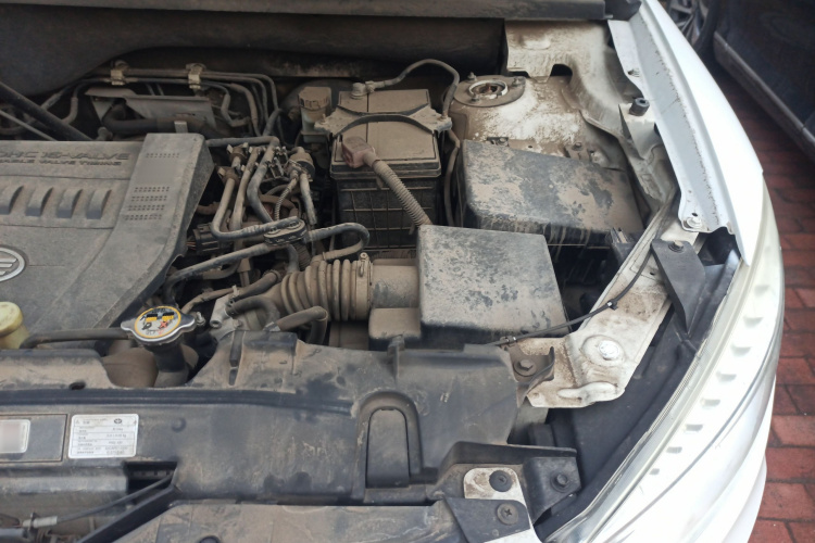 奔腾X80 2015款 2.0L 自动舒适周年纪念型局部细节9007