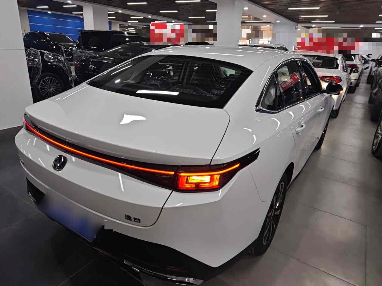 长安 逸动 2025款 蓝鲸 1.5T 500Bar尊贵型(4)