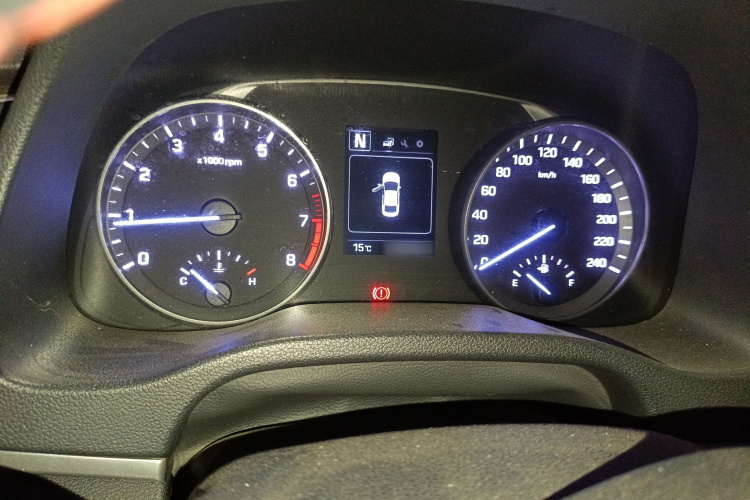 现代 领动 2016款 1.6L 自动智炫·精英型局部细节14