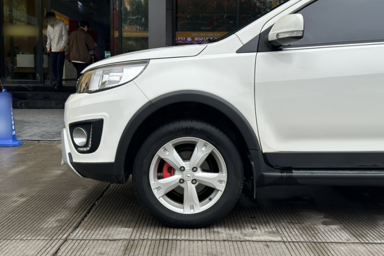 长城M4 2014款 1.5L 手动豪华型车身外观6005